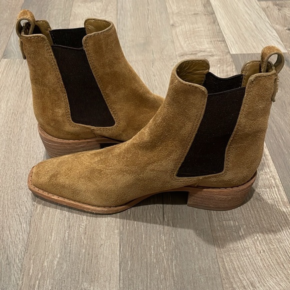 Tory Burch Women's Western Pointed Toe Ankle Chelsea Boots - Picture 6 of 10